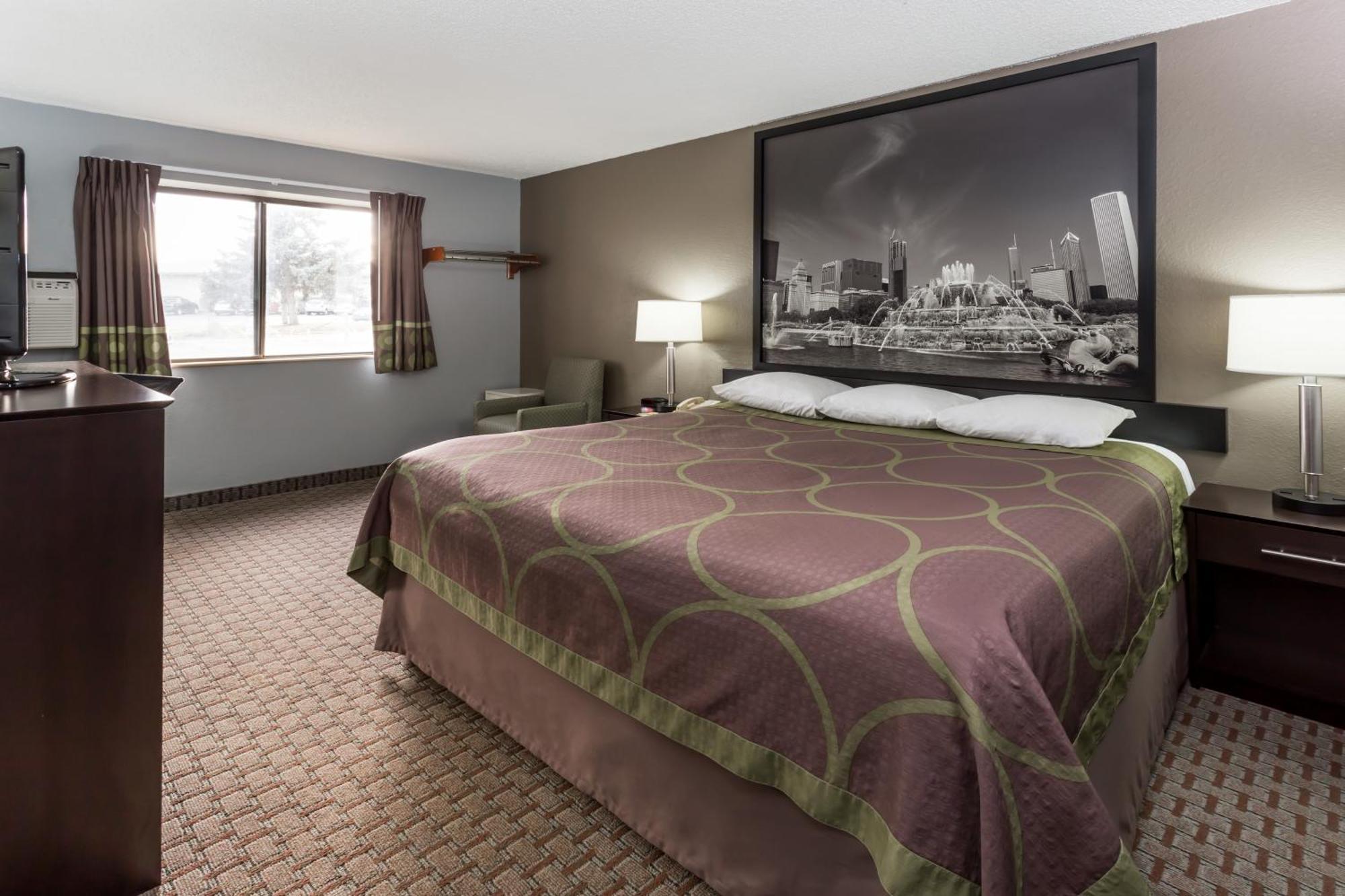 Super 8 By Wyndham Mundelein/Libertyville Area Exterior photo