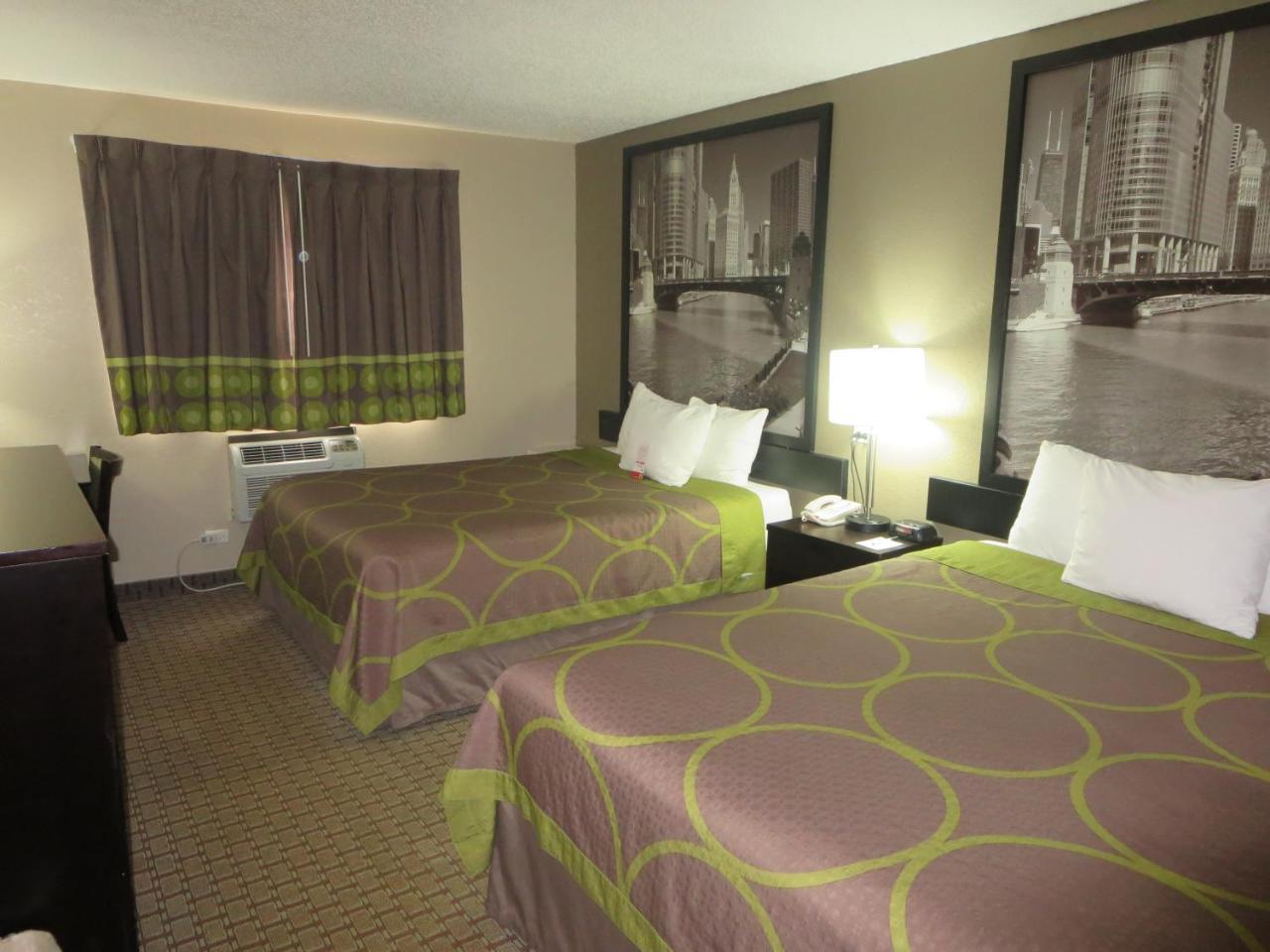 Super 8 By Wyndham Mundelein/Libertyville Area Exterior photo